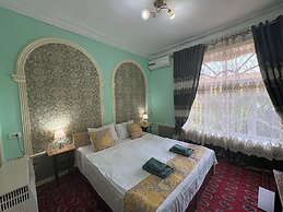 Fayz Guest House
