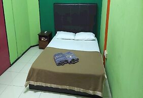 OYO 90937 Tanjak Hotel