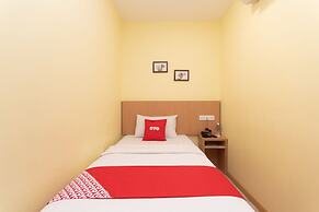 Capital O 89344 Labuan Avenue Hotel