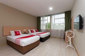 Capital O 89344 Labuan Avenue Hotel