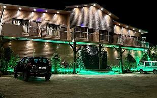 Hollywood Palace Resort