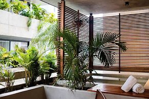 Thè HEM Hotel and Apartment