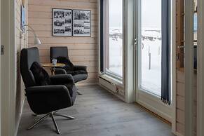 Ekker Island Arctic Lodge