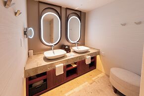 Hotel Springs Makuhari Premier