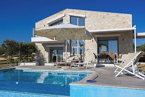 Nikiti Dream Villas