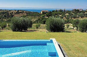 Nikiti Dream Villas