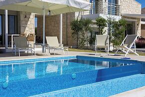 Nikiti Dream Villas