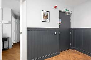 314 Reid's Corner - by Stay Dunfermline