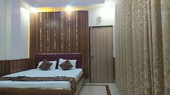 Hotel Ellora