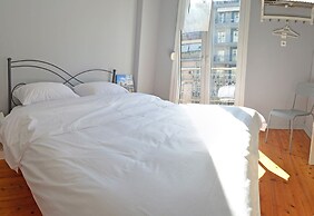 Egnatia Central Spacious 3 Bd Apt