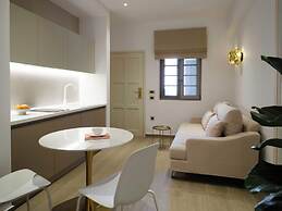 Golden Luxury Suites