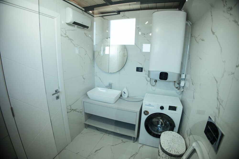 Sirius Lux Apartments