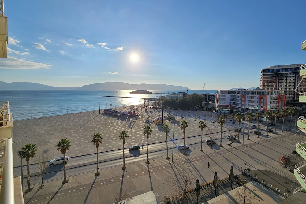 Sea View 1-bed Apartment in Vlore