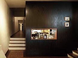 Hotel Dama