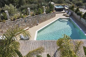 Aval Riviera