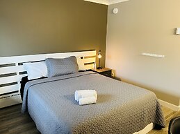 Norman Bay Inn