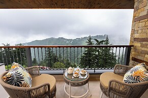 jüSTa Hollow Oak, Mussoorie
