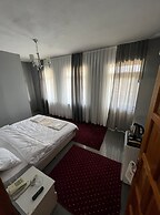 The Hılltop