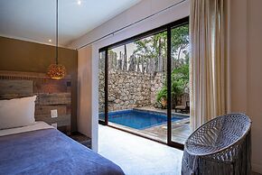 Kuun Taak Tulum