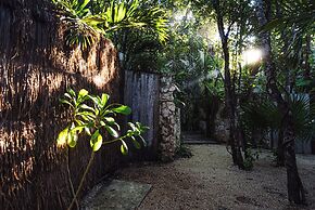 Kuun Taak Tulum