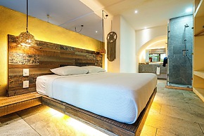 Kuun Taak Tulum