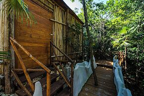 Kuun Taak Tulum