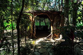 Kuun Taak Tulum