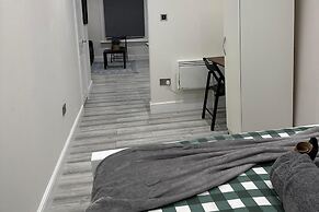 Studio Flat in London