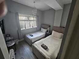 Barrons Hotel