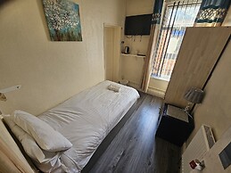 Barrons Hotel