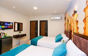 Diamonds Pyramids View INN