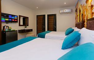 Diamonds Pyramids View INN