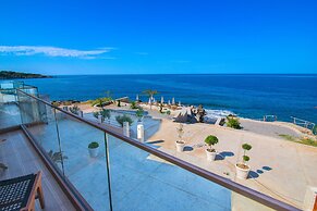 Sunset Bay Apartments