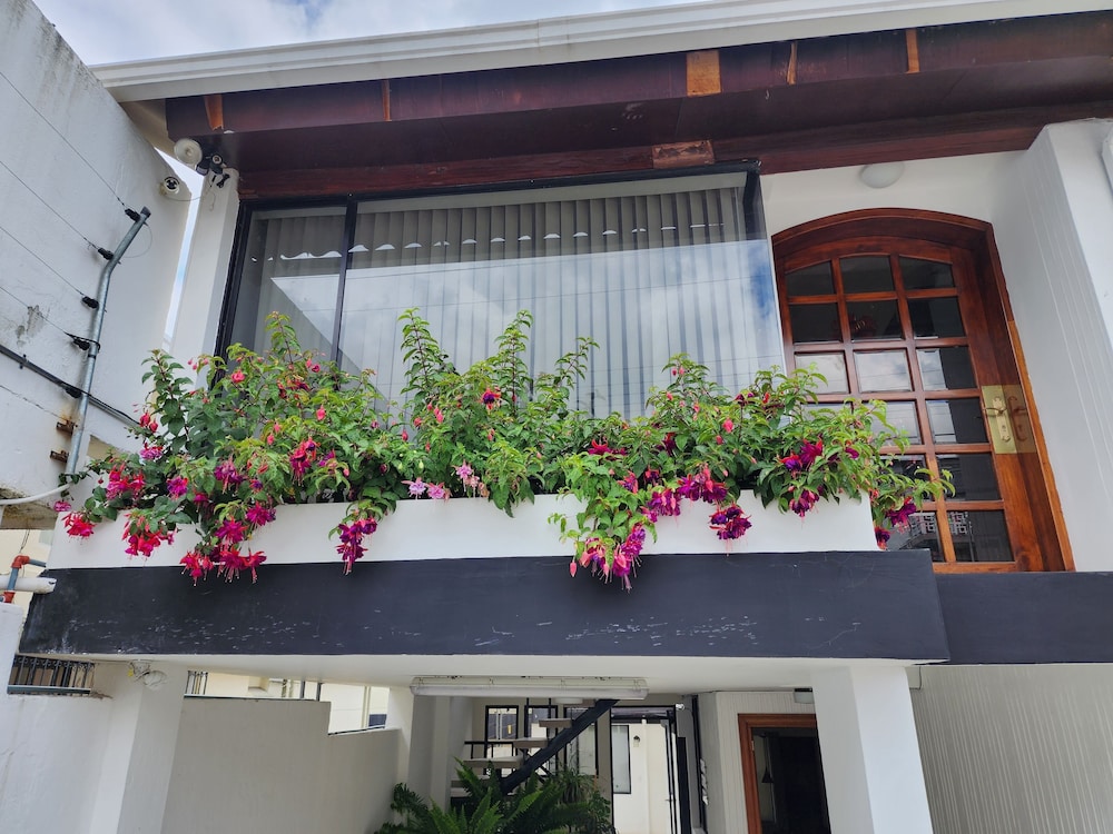 Altamira Apartsuites