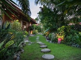 Luxury & Tropical 2br Villa In Canggu