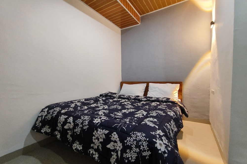 OYO 93709 Rose Inn 2