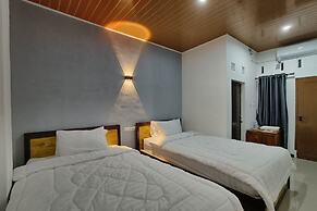OYO 93709 Rose Inn 2