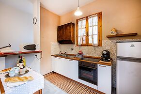 Comfortable Home Vittoria2 Among Greenery