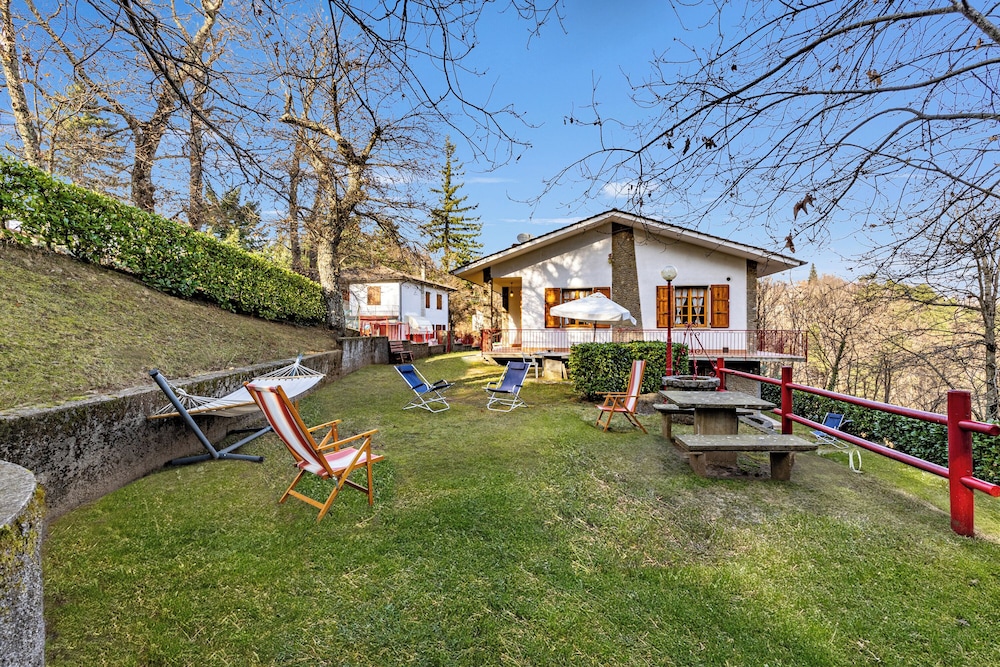 Comfortable Home Vittoria2 Among Greenery
