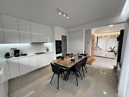 Elegant & Stylish Villas With Shared Pool in Crete