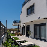 Elegant & Stylish Villas With Shared Pool in Crete