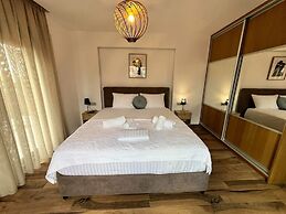 Elegant and Stylish Villas Complex in Crete