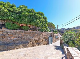 Keos by the Sea