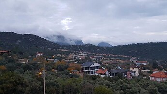 Seron Mountain House