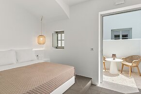 Mr and Mrs White Paros Suites and more