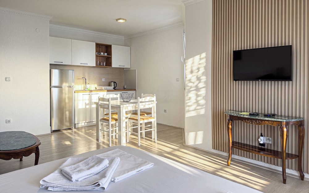 Open Sea Apartments