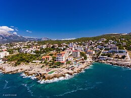 Open Sea Apartments