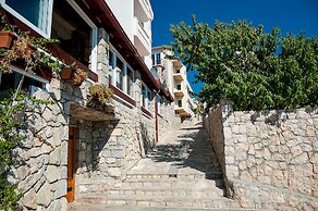 Open Sea Apartments