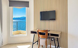 Open Sea Apartments