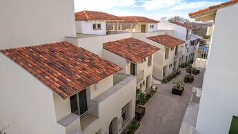 Pueblo Vinícola Parvada by Lumina